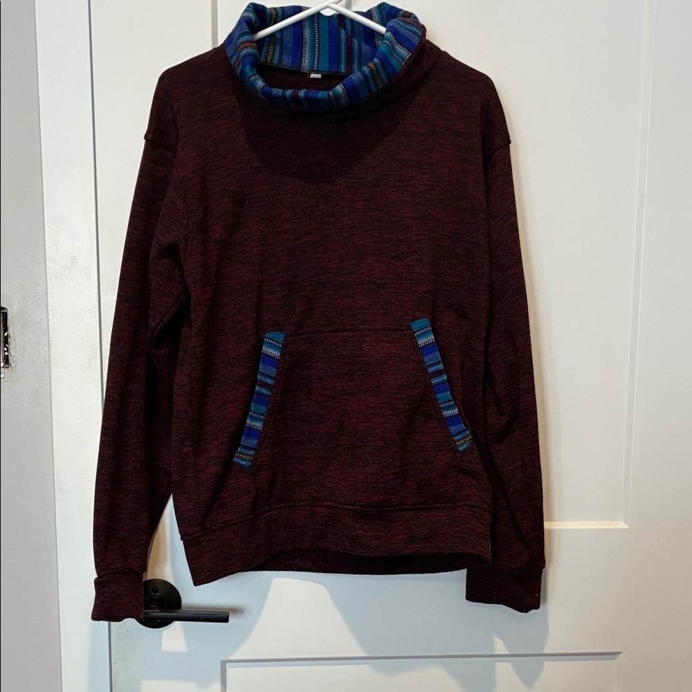 Women's Burgundy sweatshirt with Blue Accents.   B2